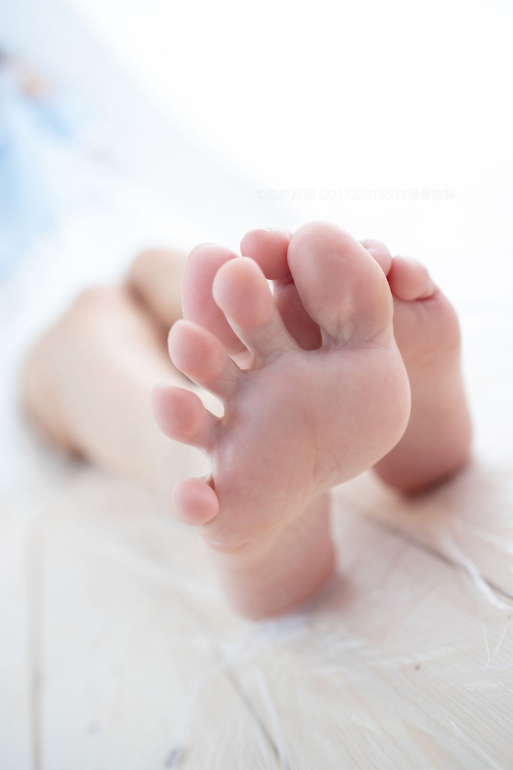 80D灰丝踩物 [森萝财团] [X-054] 写真集[86P]