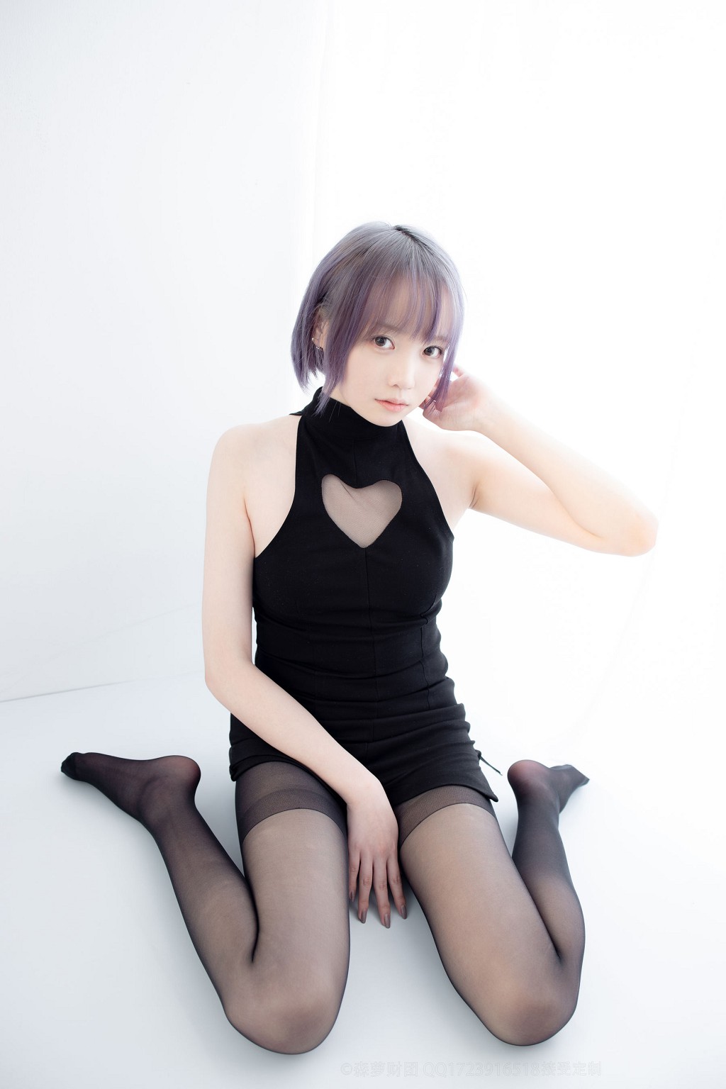 20D黑丝踩物 [森萝财团] [X-051] 写真集[111P]