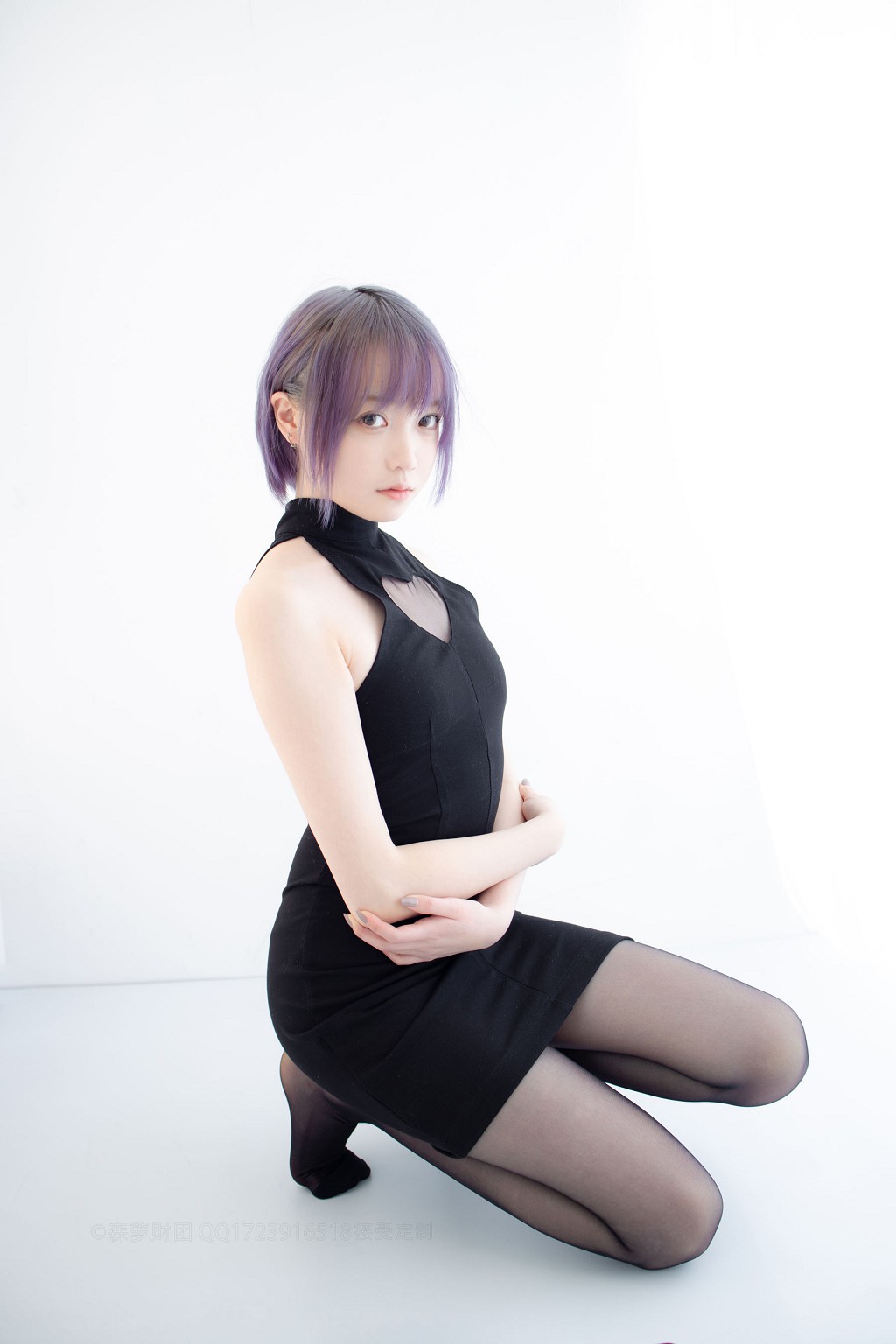 20D黑丝踩物 [森萝财团] [X-051] 写真集[111P]