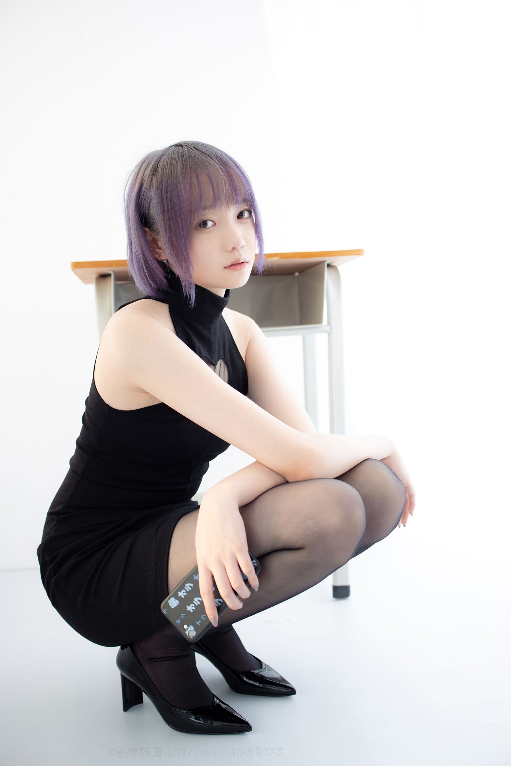 20D黑丝踩物 [森萝财团] [X-051] 写真集[111P]