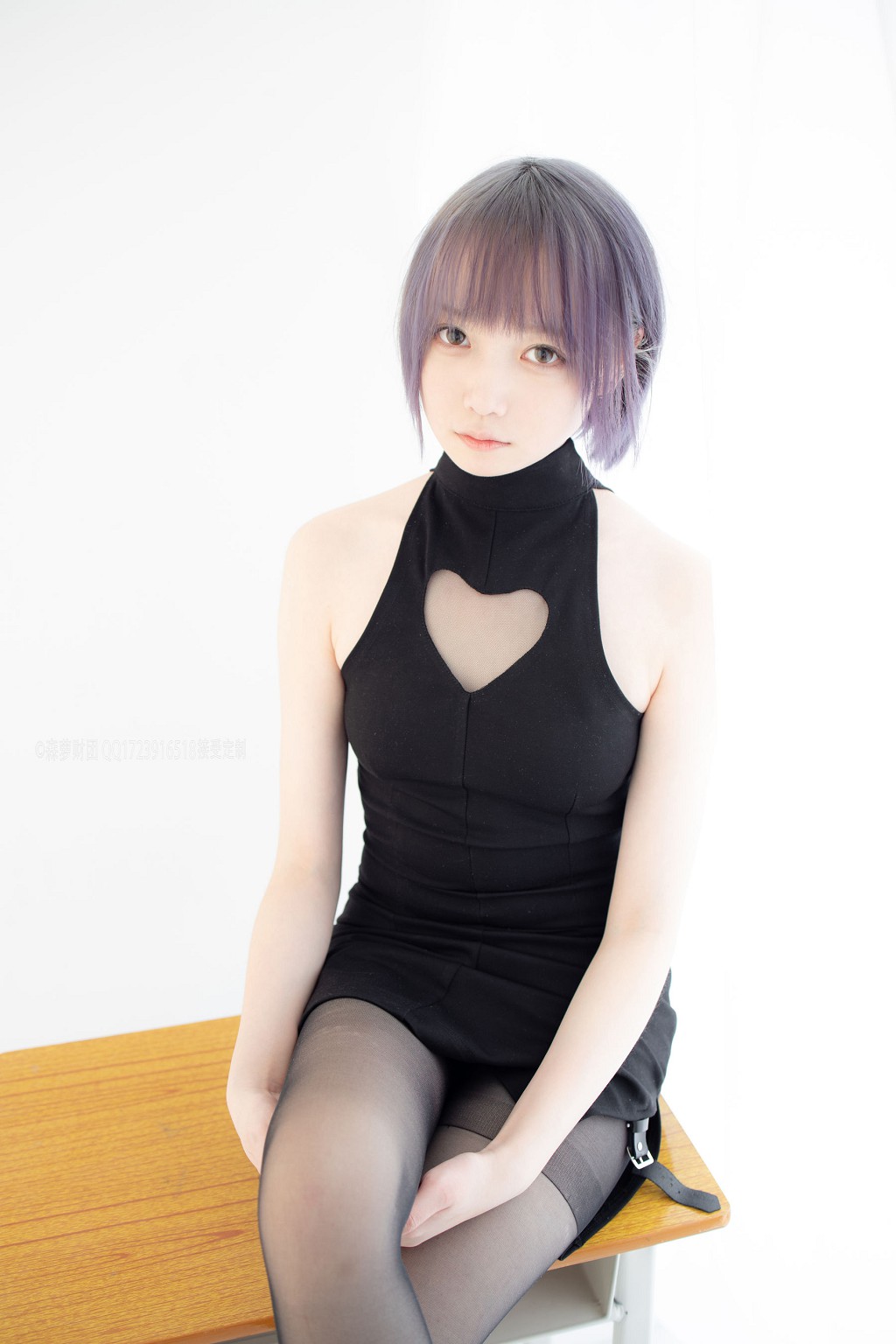 20D黑丝踩物 [森萝财团] [X-051] 写真集[111P]