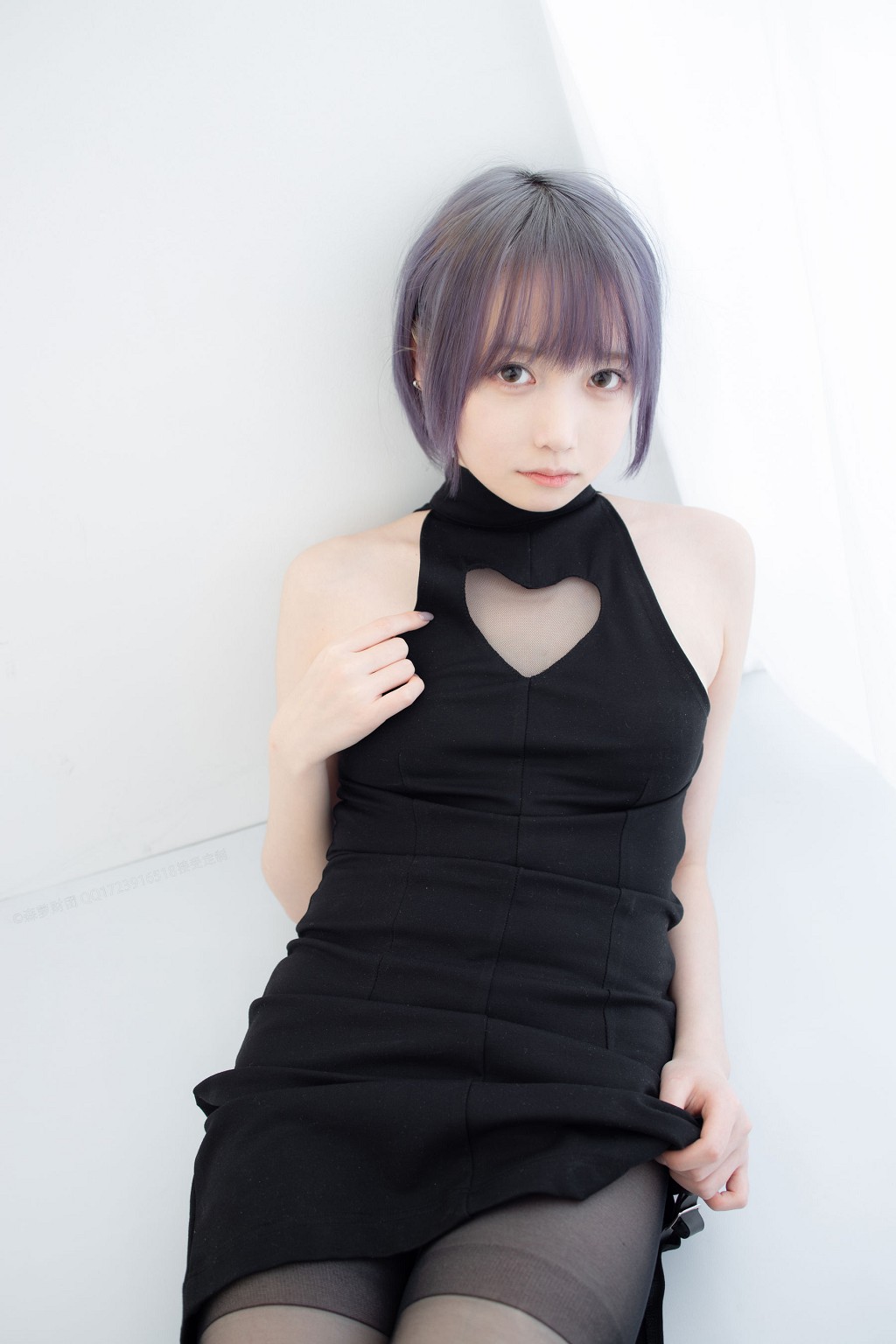 20D黑丝踩物 [森萝财团] [X-051] 写真集[111P]