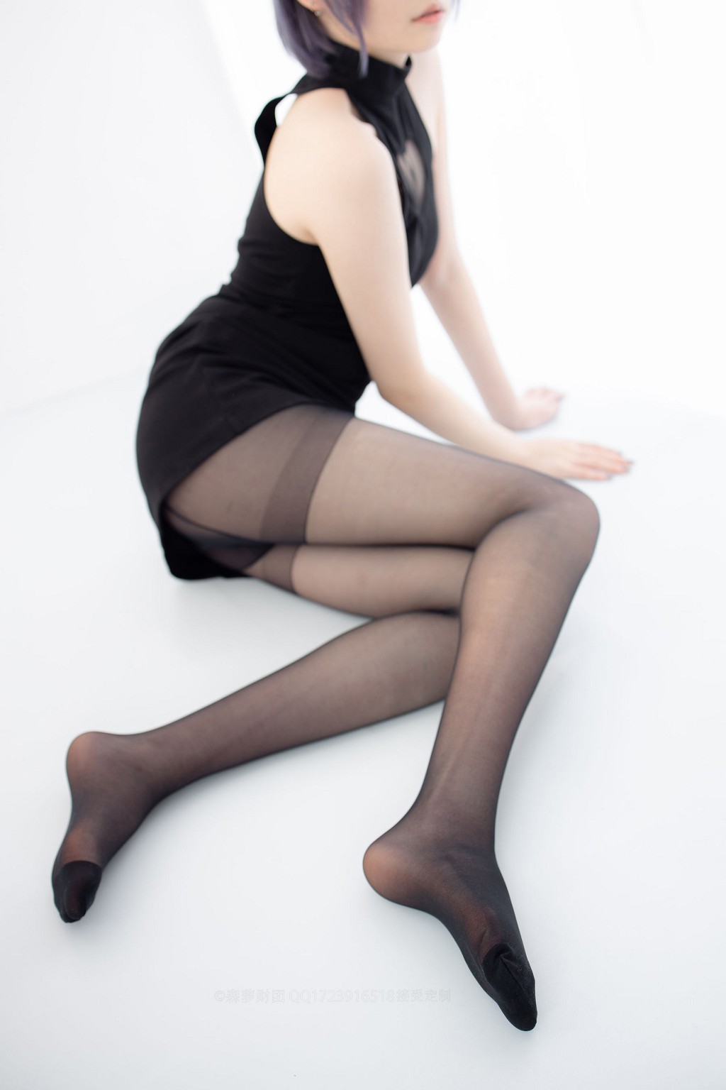 20D黑丝踩物 [森萝财团] [X-051] 写真集[111P]