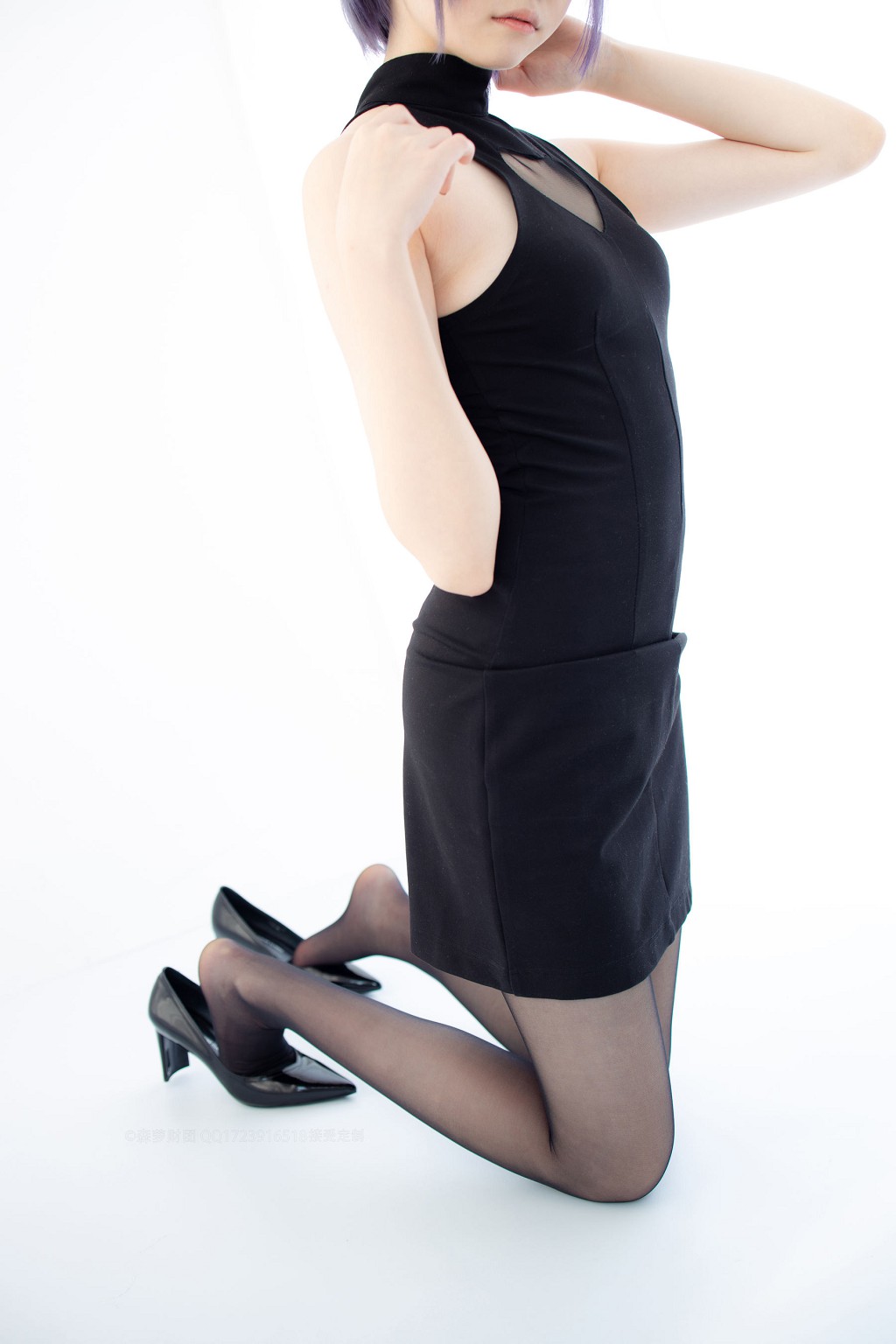 20D黑丝踩物 [森萝财团] [X-051] 写真集[111P]