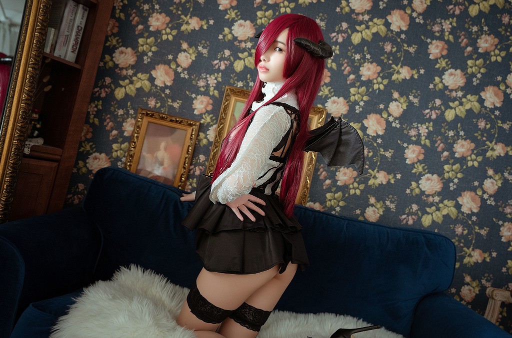 雯妹不讲道理《魅魔 the countess of devil》 [COSPLAY福利] 写真集[38P]