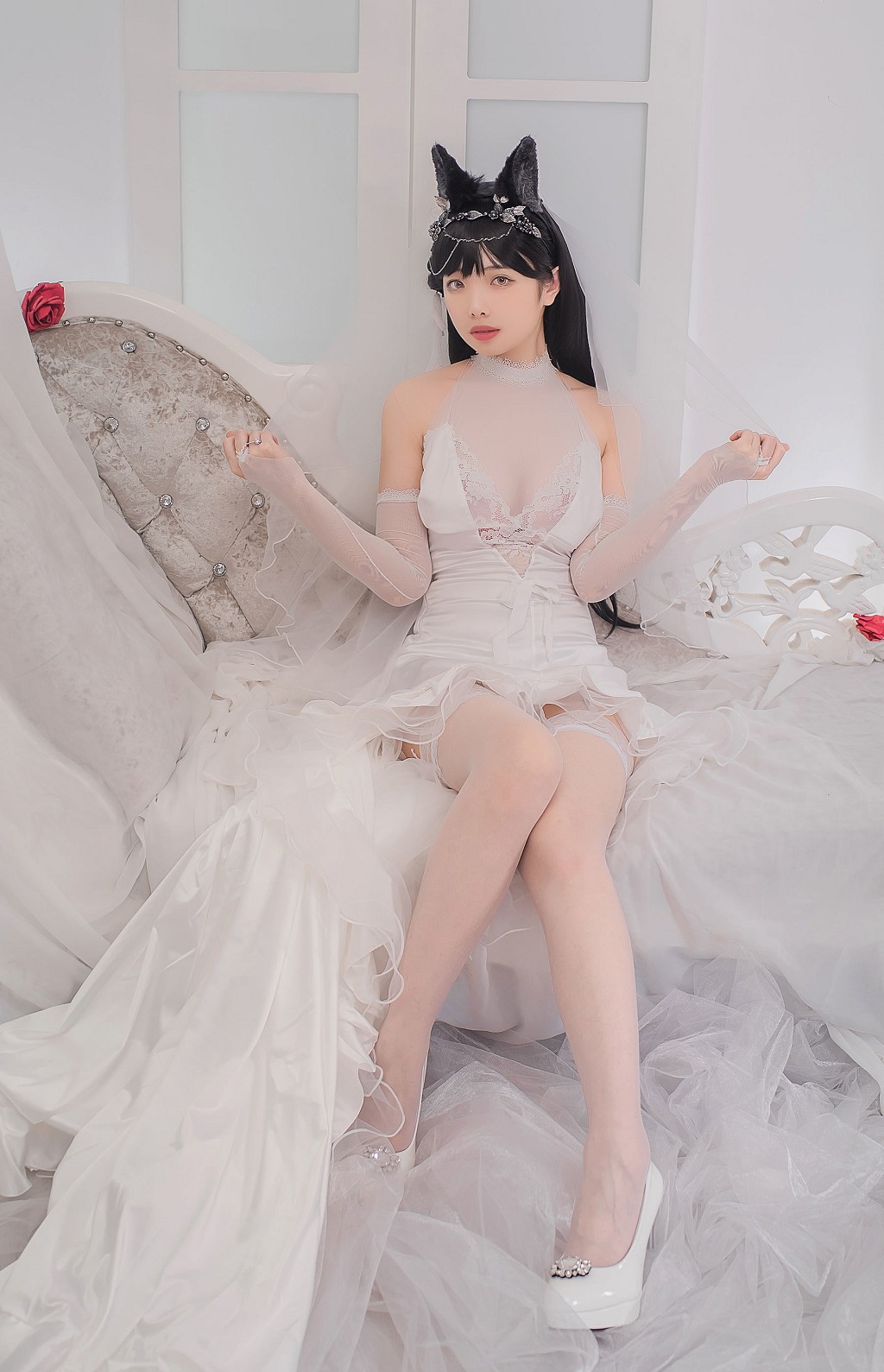 雯妹不讲道理《爱宕花嫁》  [COSPLAY福利] 写真集[32P]