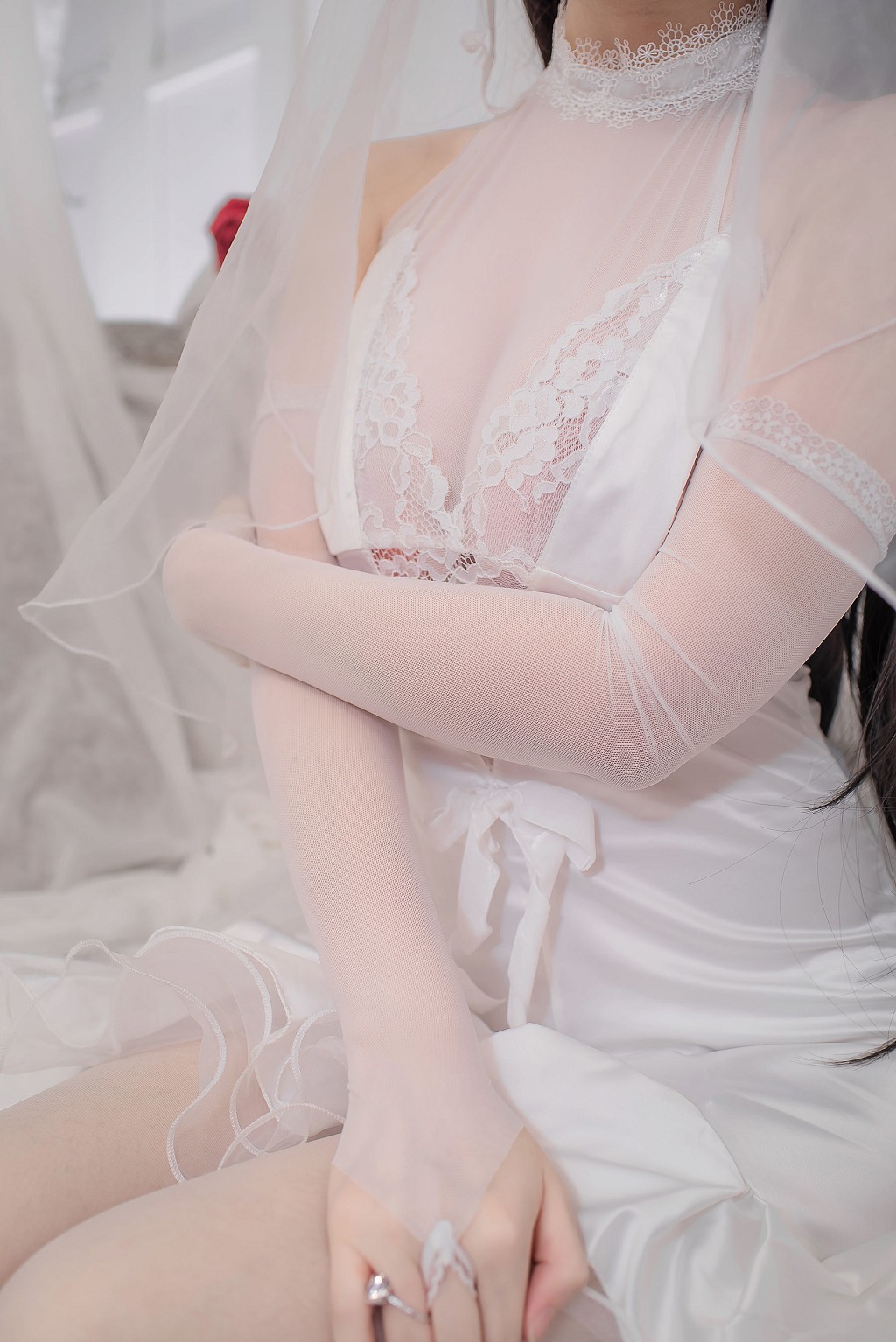 雯妹不讲道理《爱宕花嫁》  [COSPLAY福利] 写真集[32P]