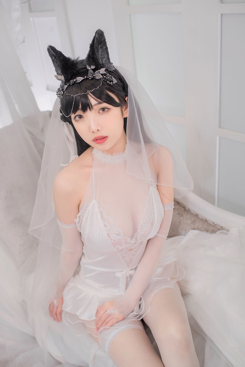 雯妹不讲道理《爱宕花嫁》  [COSPLAY福利] 写真集[32P]