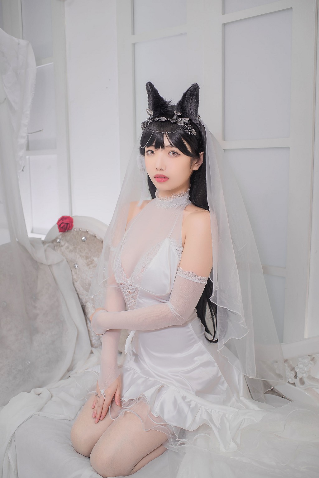 雯妹不讲道理《爱宕花嫁》  [COSPLAY福利] 写真集[32P]