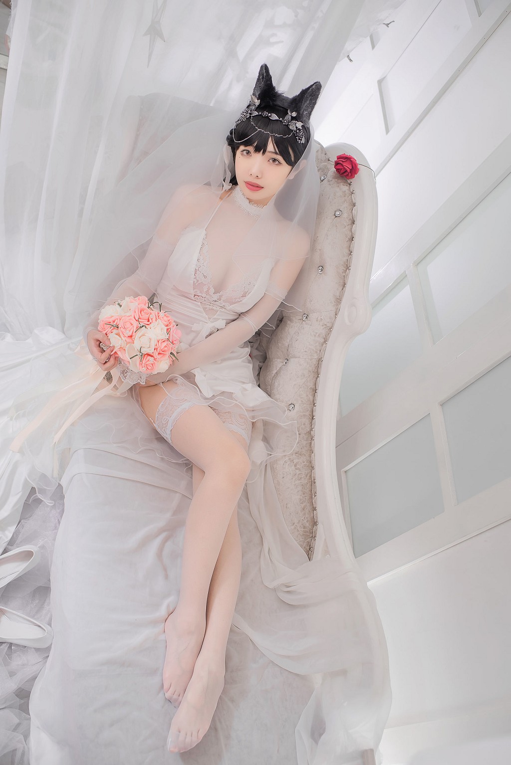 雯妹不讲道理《爱宕花嫁》  [COSPLAY福利] 写真集[32P]