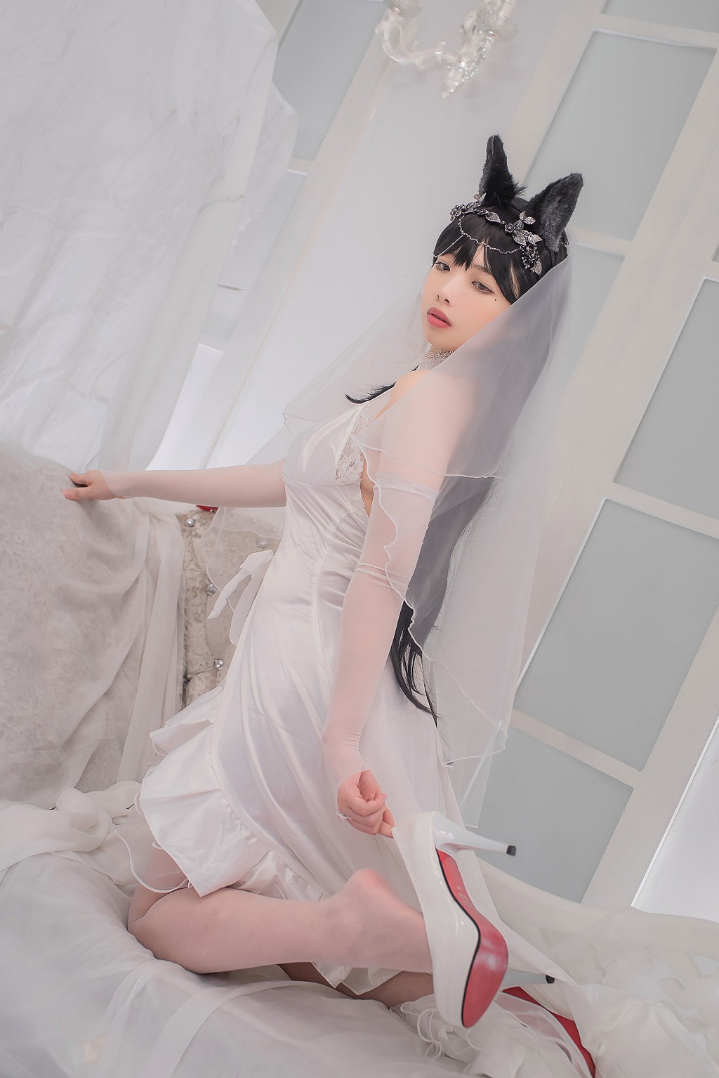 雯妹不讲道理《爱宕花嫁》  [COSPLAY福利] 写真集[32P]
