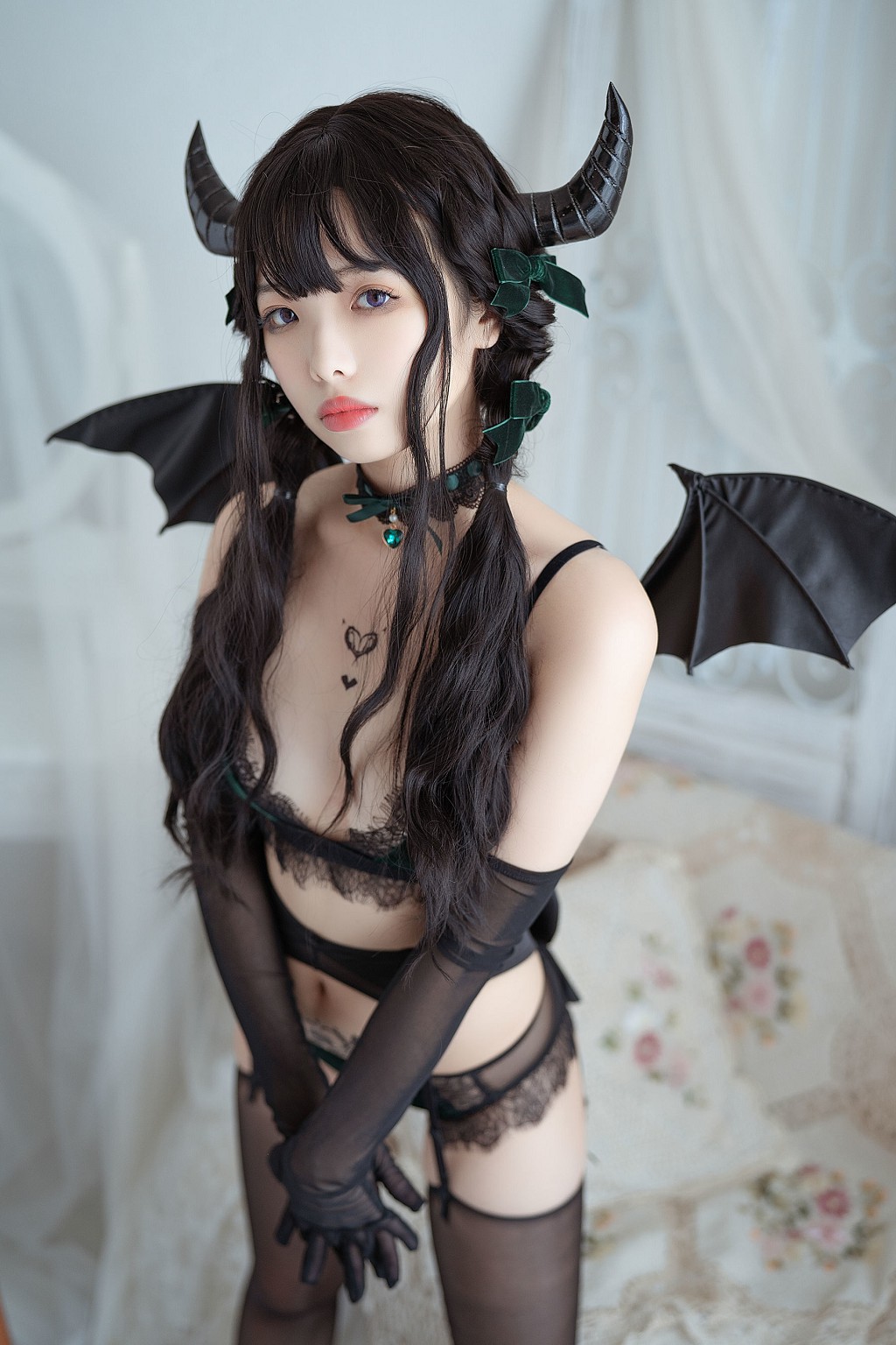 雯妹不讲道理《魅魔 Proud devil》  [COSPLAY福利] 写真集[50P]