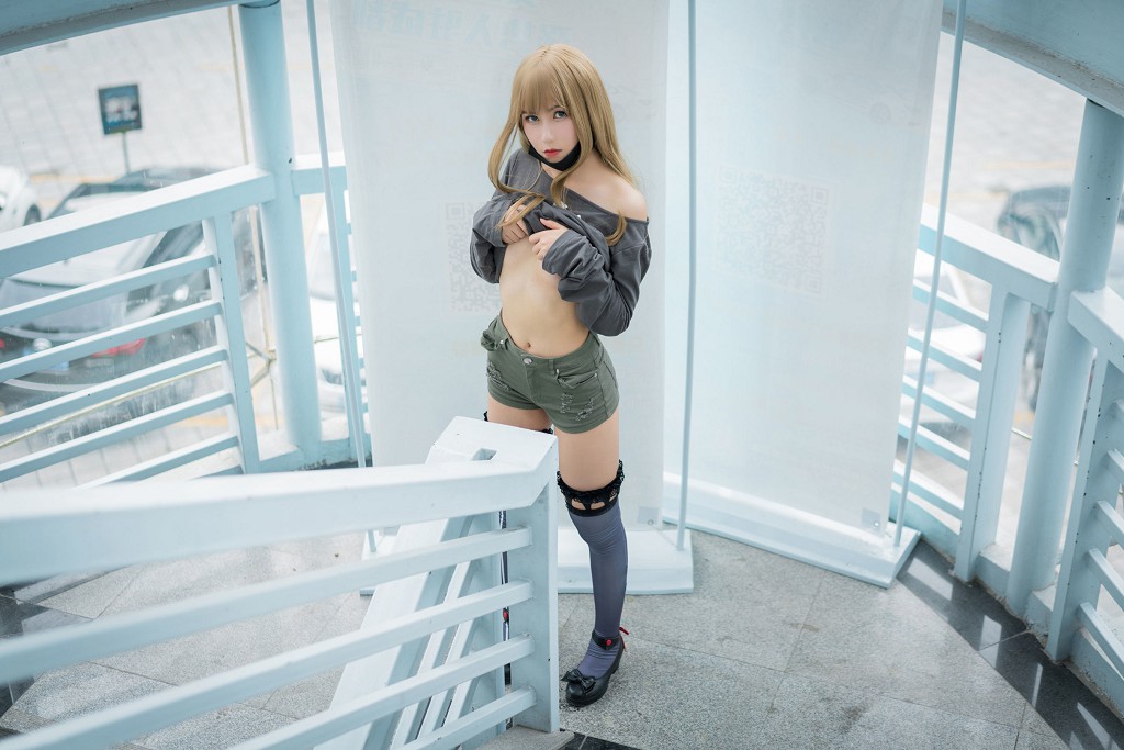 逐月su《汉森废墟》  [COSPLAY美少女] 写真集[36P]