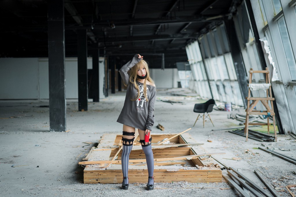 逐月su《汉森废墟》  [COSPLAY美少女] 写真集[36P]