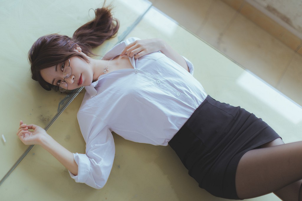 COSER黑川《黑丝教师》  [COSPLAY福利] 写真集[43P]