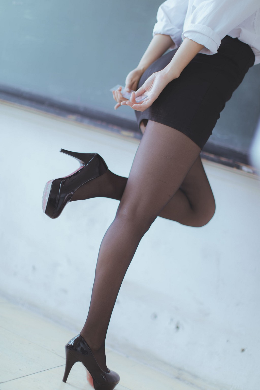 COSER黑川《黑丝教师》  [COSPLAY福利] 写真集[43P]