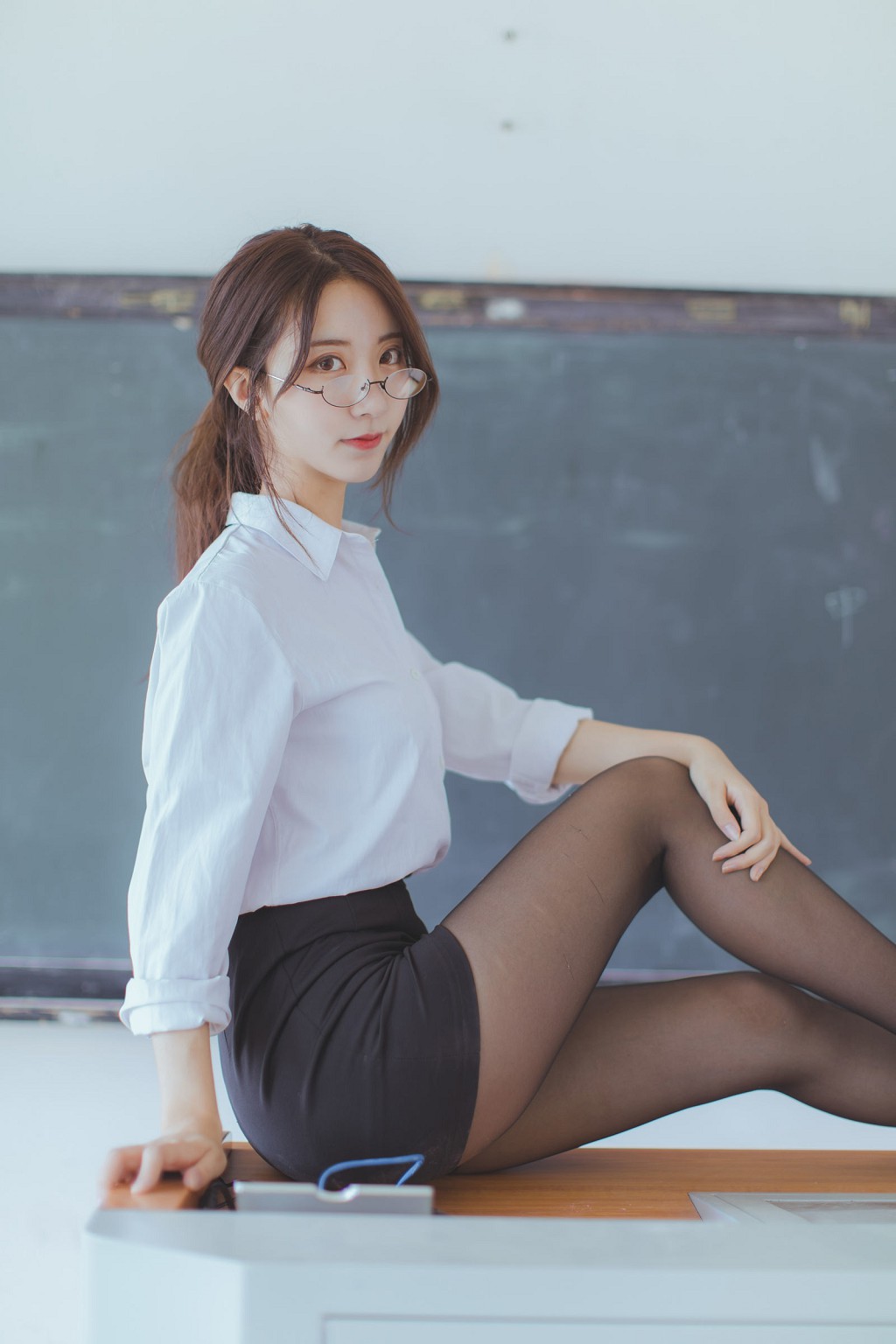 COSER黑川《黑丝教师》  [COSPLAY福利] 写真集[43P]