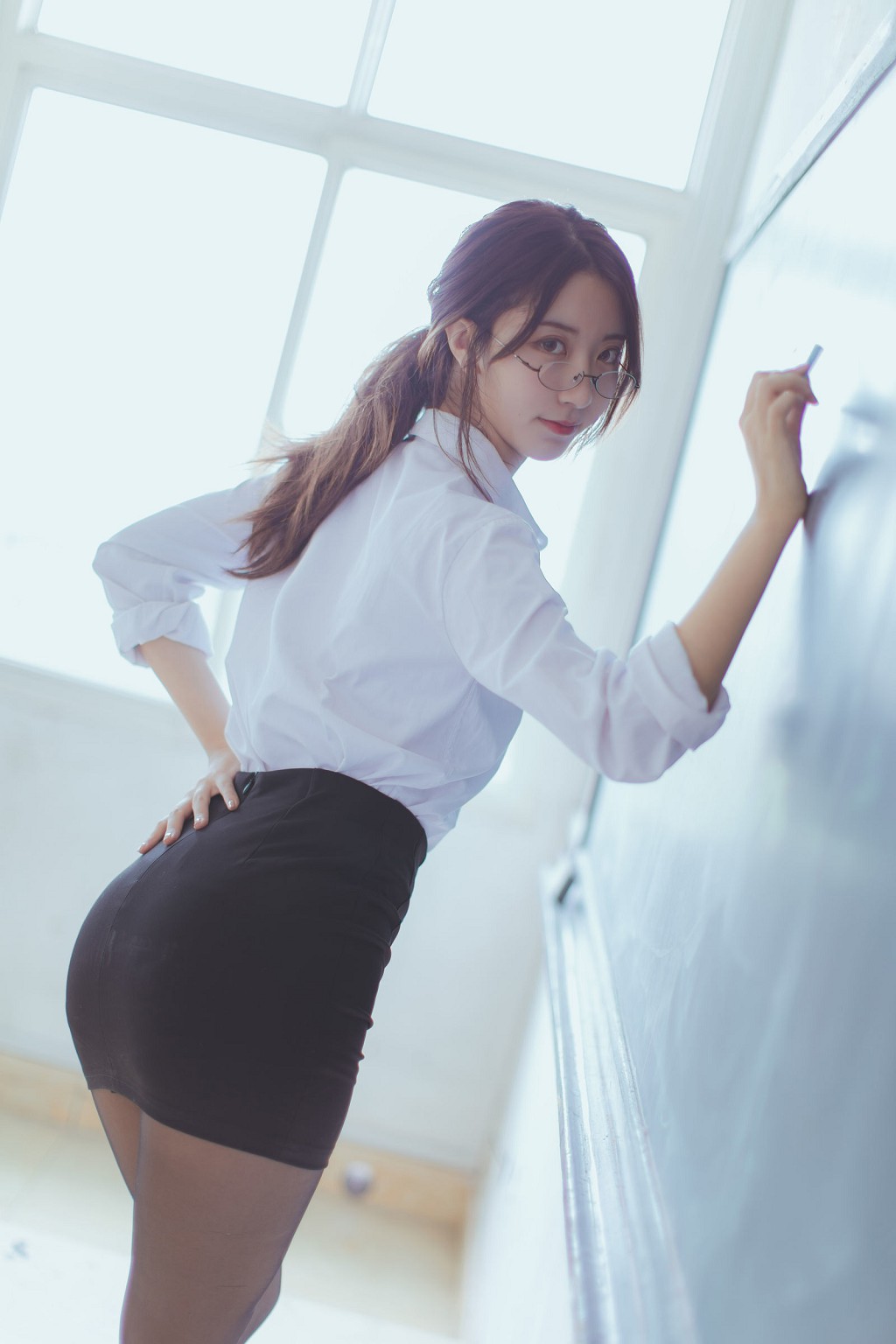 COSER黑川《黑丝教师》  [COSPLAY福利] 写真集[43P]