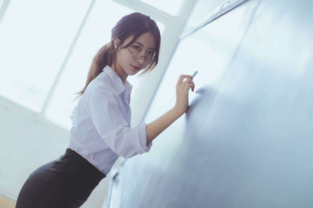 COSER黑川《黑丝教师》  [COSPLAY福利] 写真集[43P]