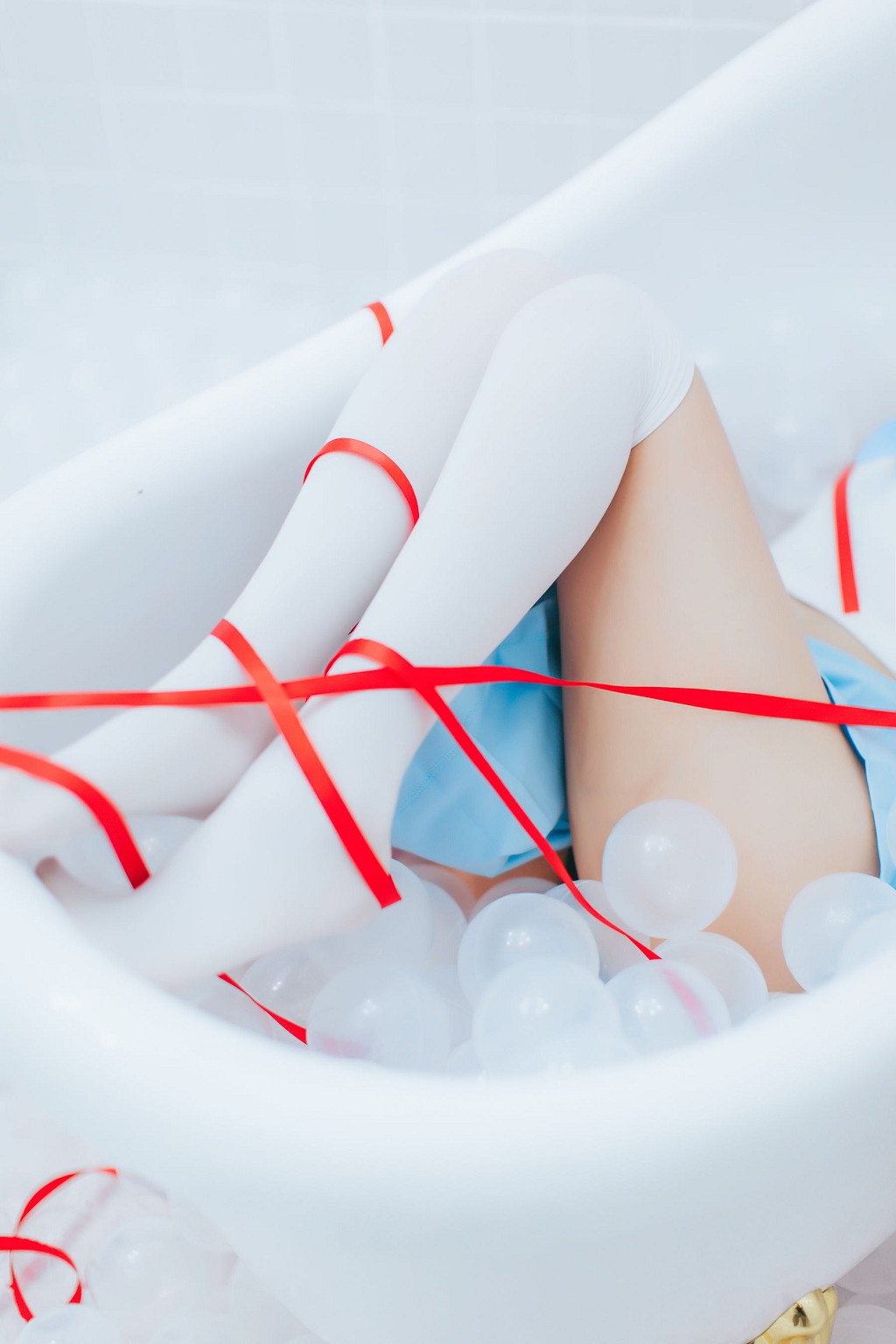 疯猫ss《睡衣与浴室的水手服》 [萝莉COS] 写真集[45P]