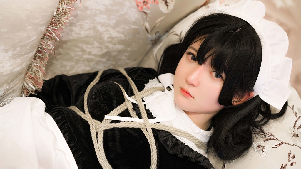一小央泽《束缚》  [COSPLAY摄影] 写真集[31P]
