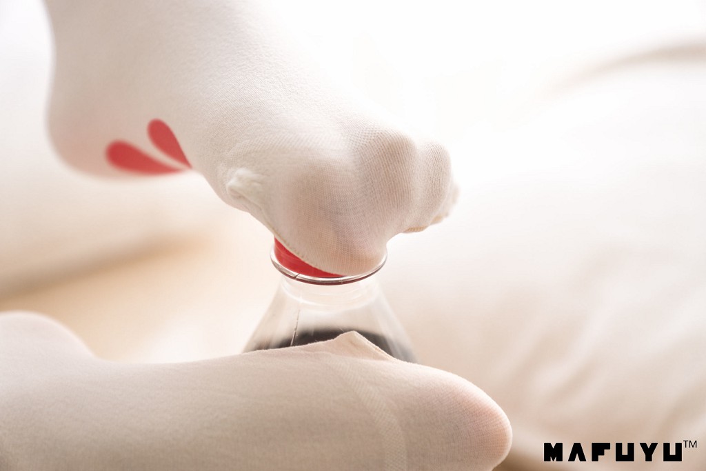 神楽坂真冬《猫爪白丝系列》  [COSPLAY美女] 写真集[100P]