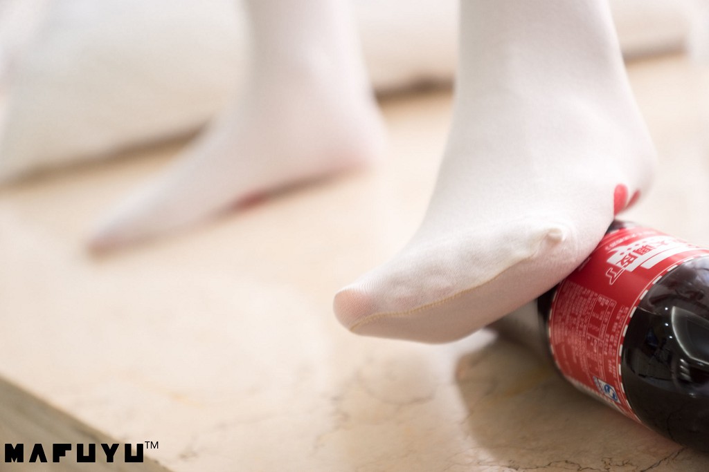 神楽坂真冬《猫爪白丝系列》  [COSPLAY美女] 写真集[100P]