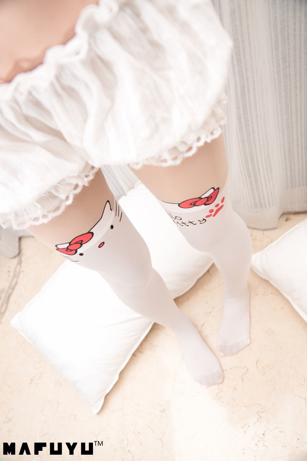 神楽坂真冬《猫爪白丝系列》  [COSPLAY美女] 写真集[100P]