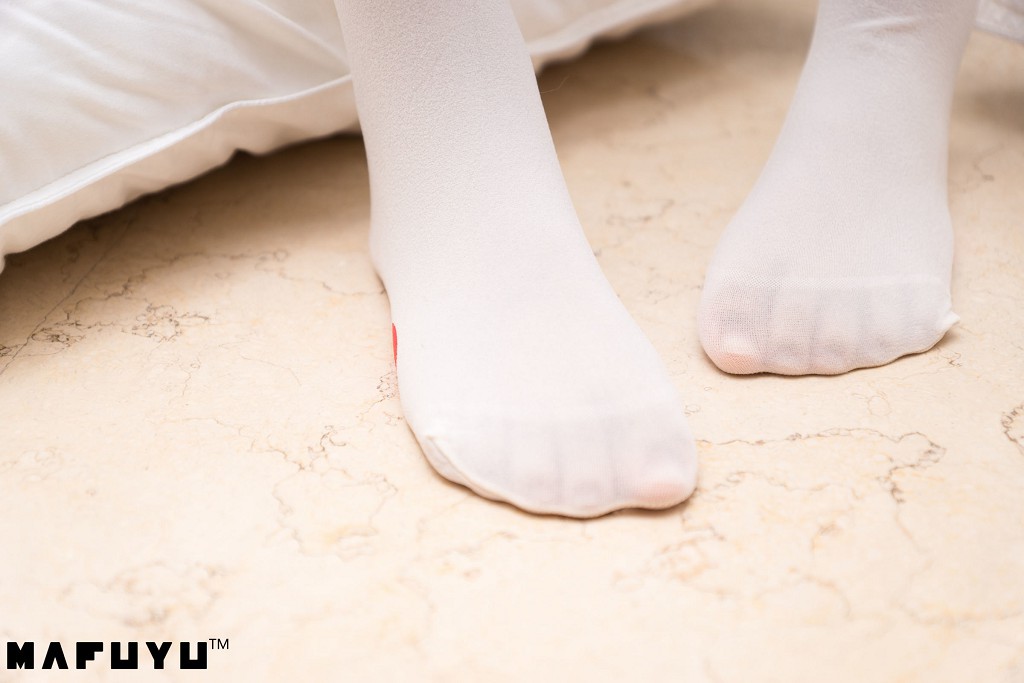 神楽坂真冬《猫爪白丝系列》  [COSPLAY美女] 写真集[100P]