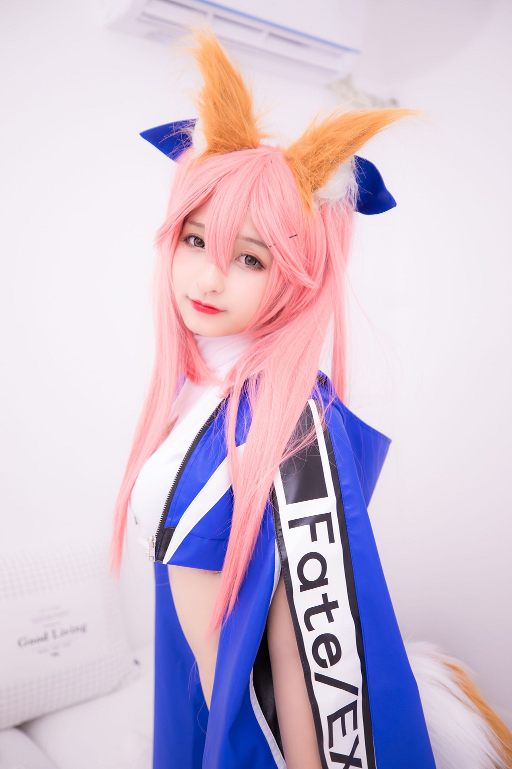 神楽坂真冬《目標はあなた、エンジン全開！！》 [萝莉COSPLAY] 写真集[150P]