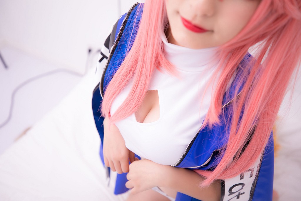 神楽坂真冬《目標はあなた、エンジン全開！！》 [萝莉COSPLAY] 写真集[150P]