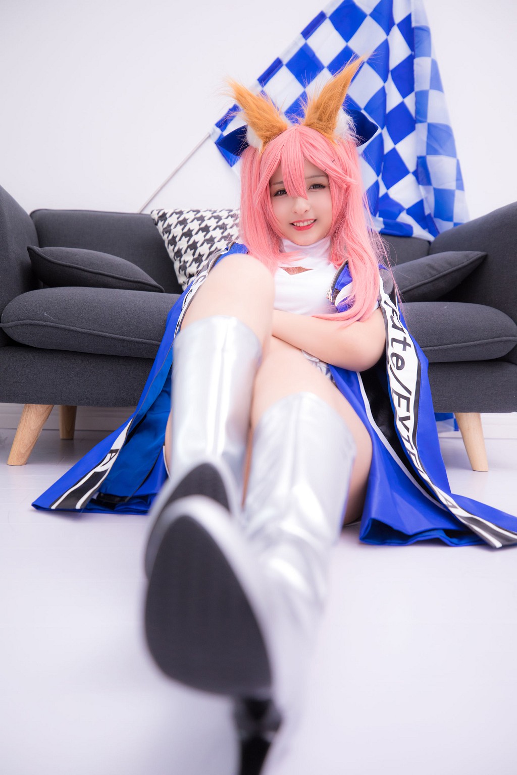 神楽坂真冬《目標はあなた、エンジン全開！！》 [萝莉COSPLAY] 写真集[150P]