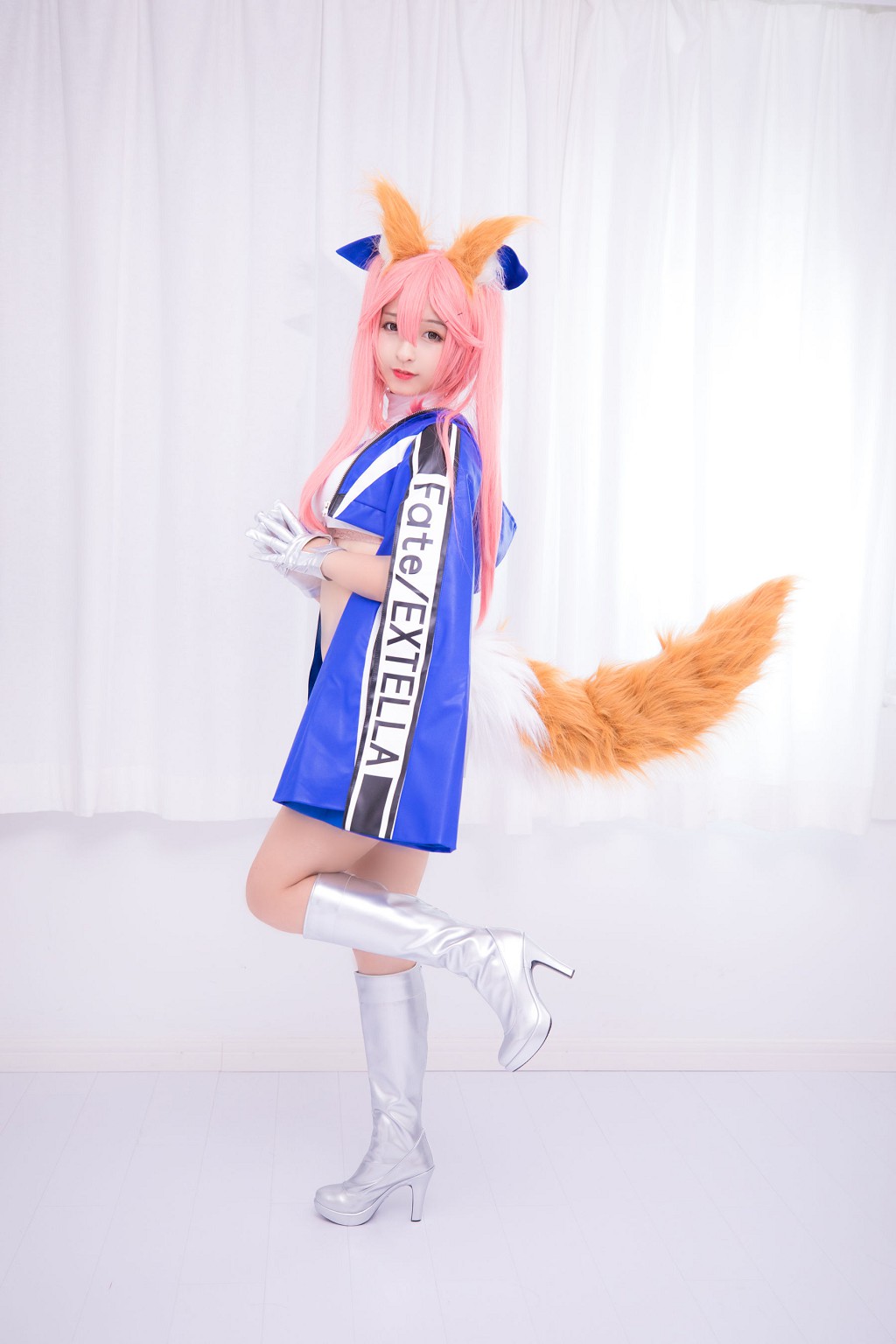 神楽坂真冬《目標はあなた、エンジン全開！！》 [萝莉COSPLAY] 写真集[150P]