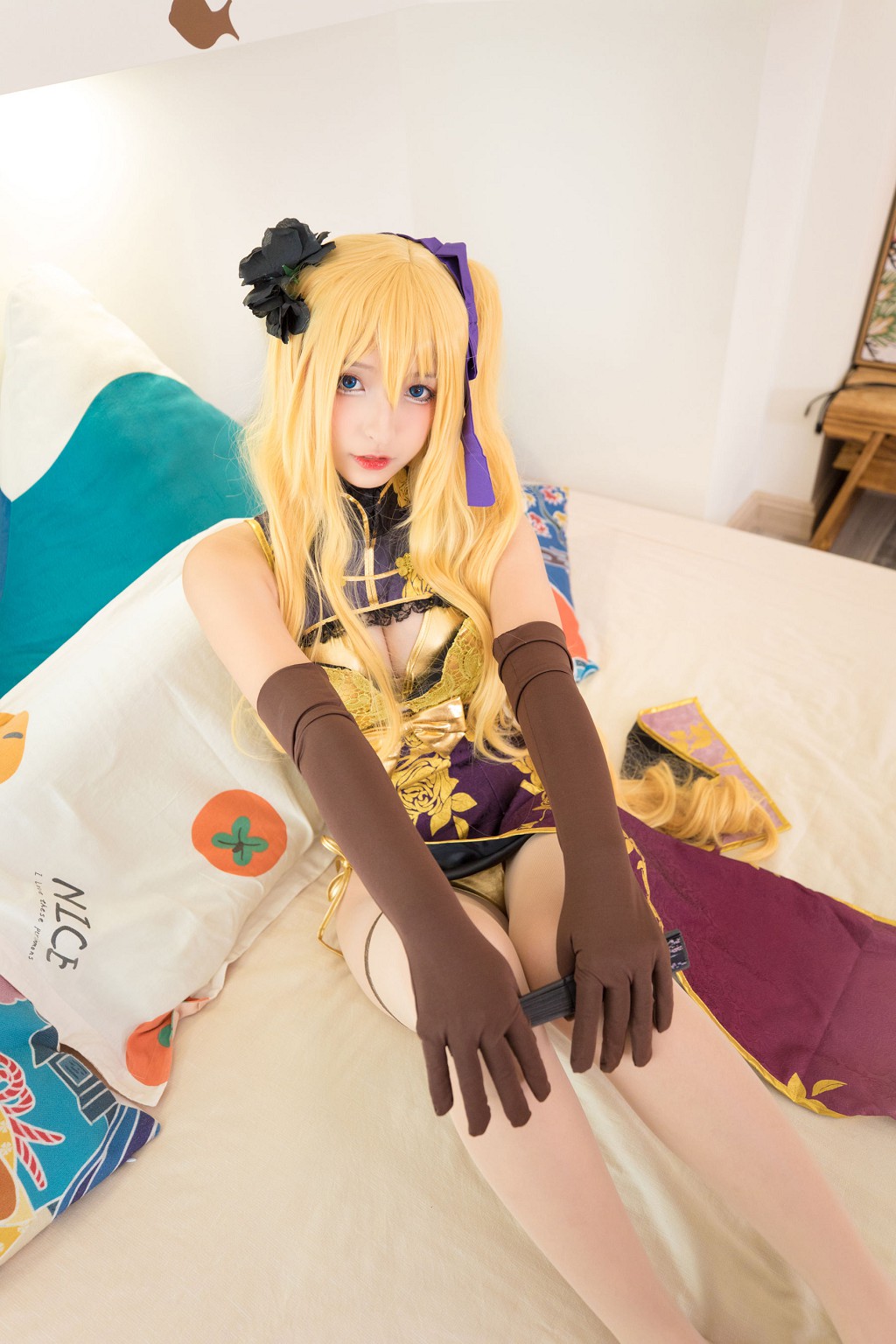 神楽坂真冬《艳娘幻梦谭 - 金莲》 [萝莉COSPLAY] 写真集[150P]