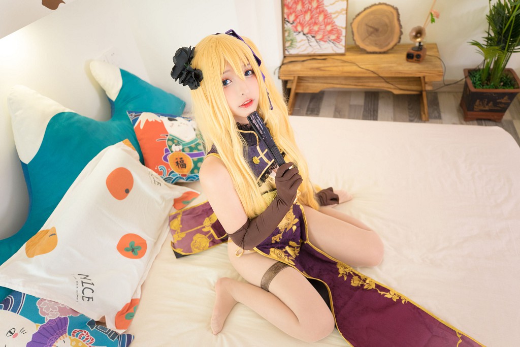 神楽坂真冬《艳娘幻梦谭 - 金莲》 [萝莉COSPLAY] 写真集[150P]