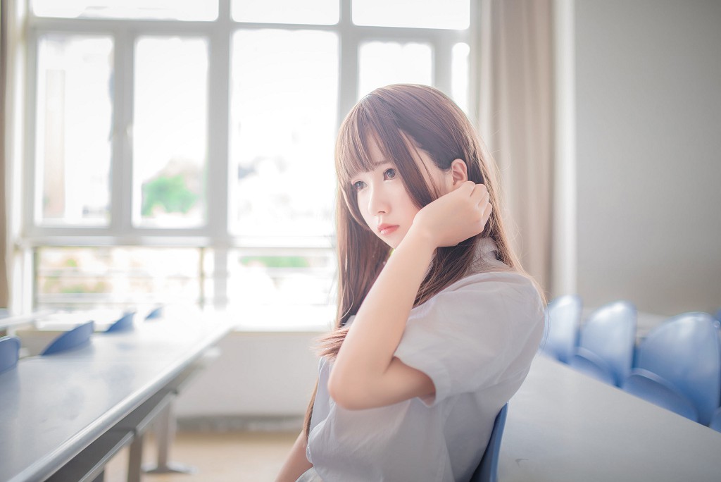 白金Saki《制服黑丝》 [COSPLAY福利] 写真集[24P]