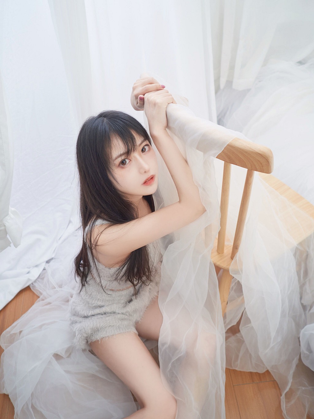 COSER小鹿鹿Shika 《长发姑娘》 [Cosplay福利] 写真集[41P]