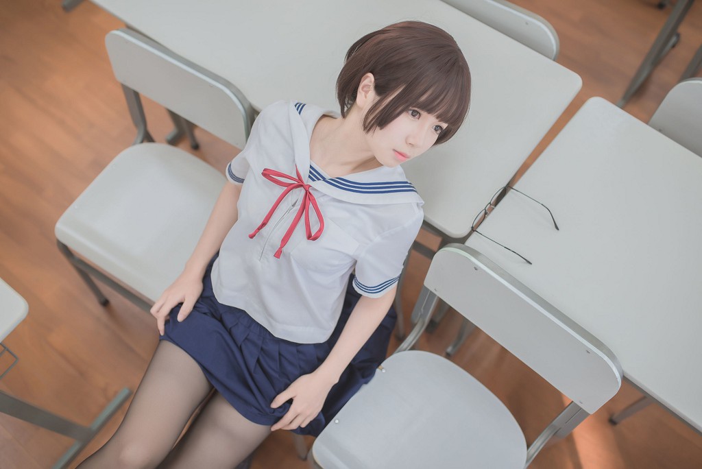 白金Saki《蘑菇头黑丝JK》 [Cosplay福利] 写真集[26P]