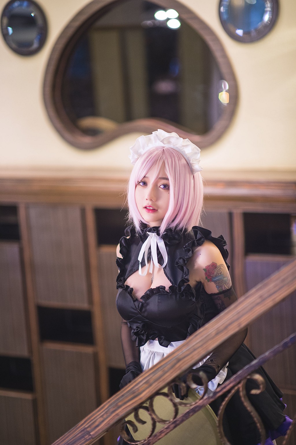 COSER洛丽塔大哥《女仆 灰衬衫 护士》 [Cosplay美女] 写真集[40P]