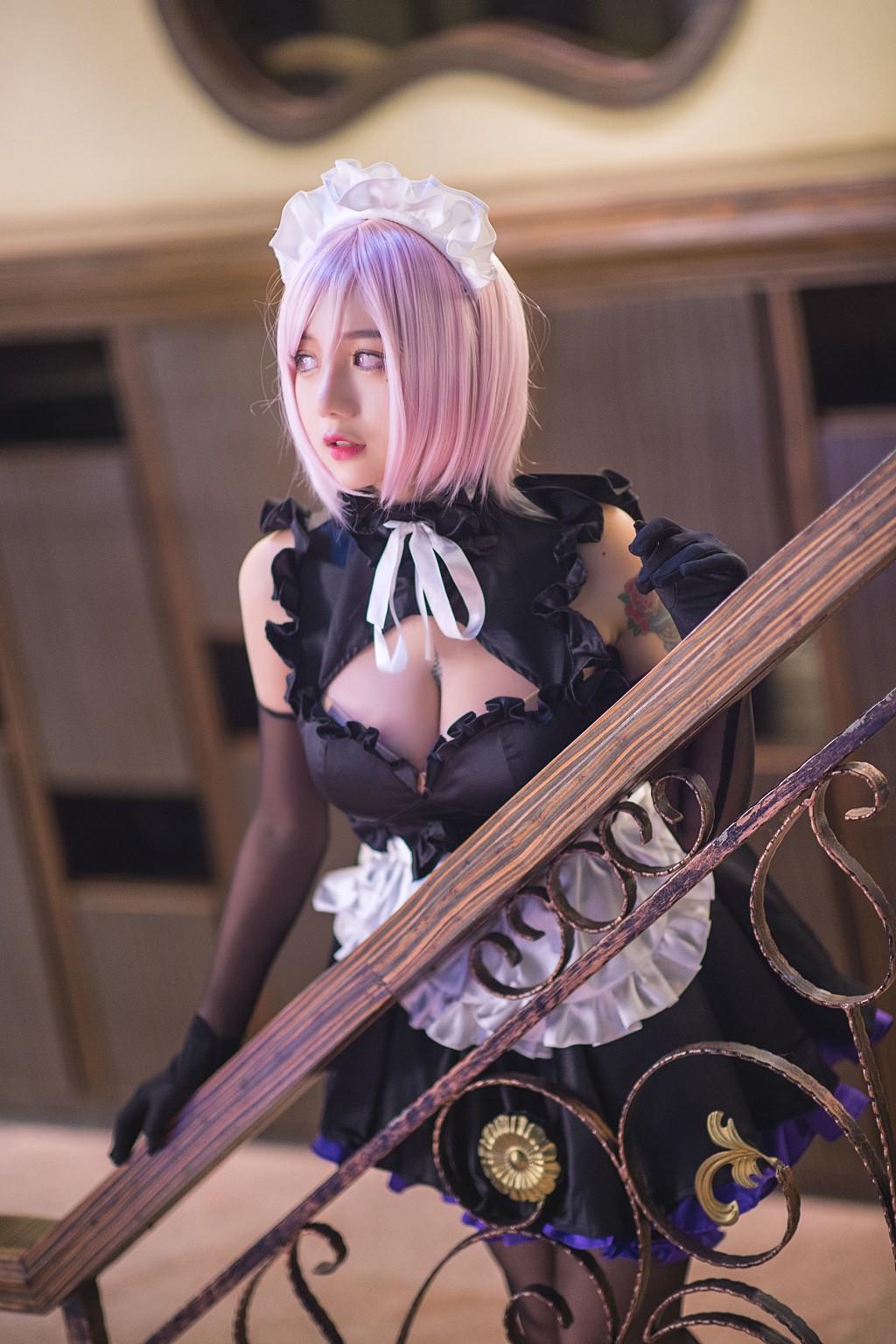 COSER洛丽塔大哥《女仆 灰衬衫 护士》 [Cosplay美女] 写真集[40P]