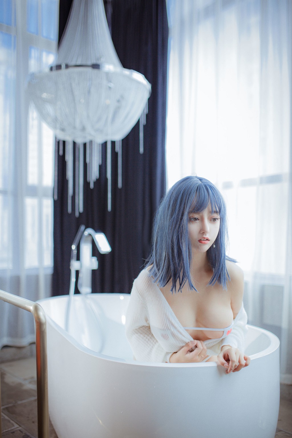 米线线sama 《浴缸》 [Cosplay少女] 写真集[23P]