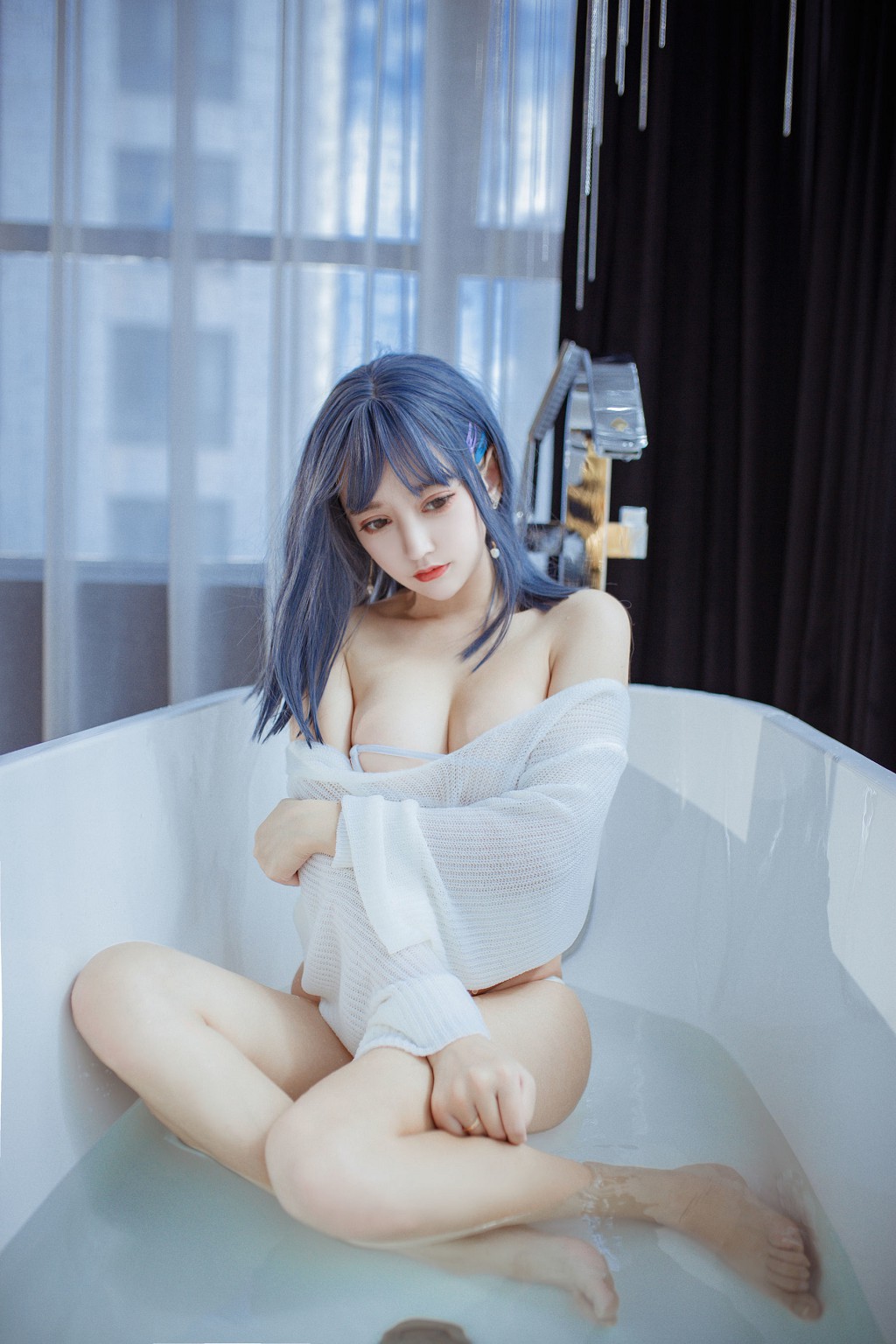 米线线sama 《浴缸》 [Cosplay少女] 写真集[23P]