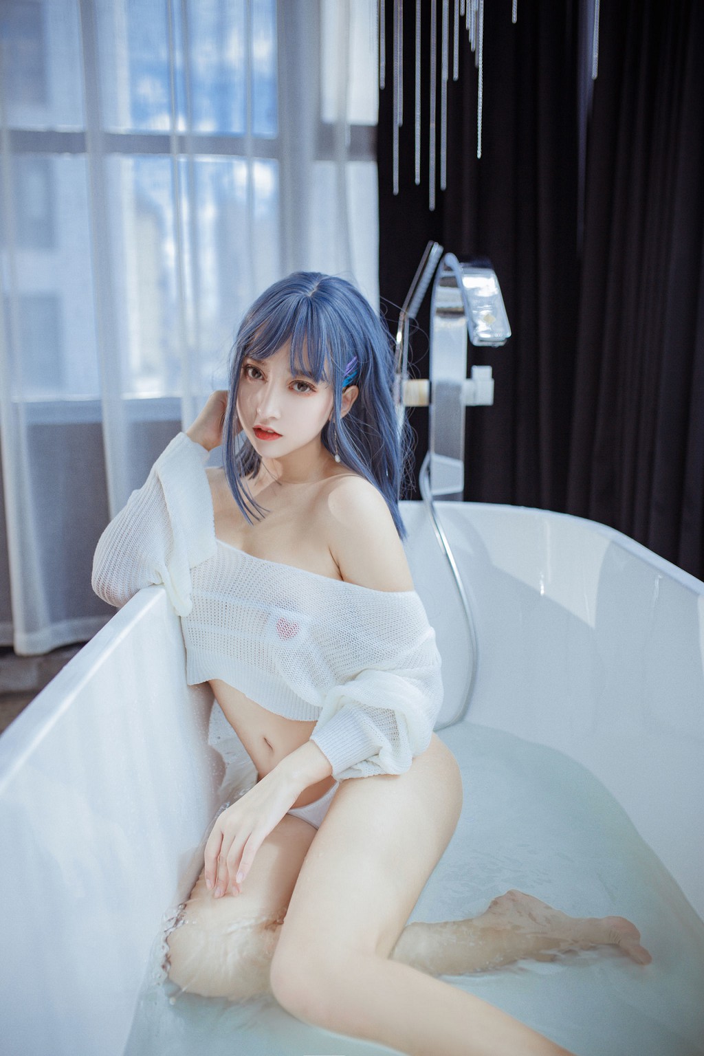 米线线sama 《浴缸》 [Cosplay少女] 写真集[23P]