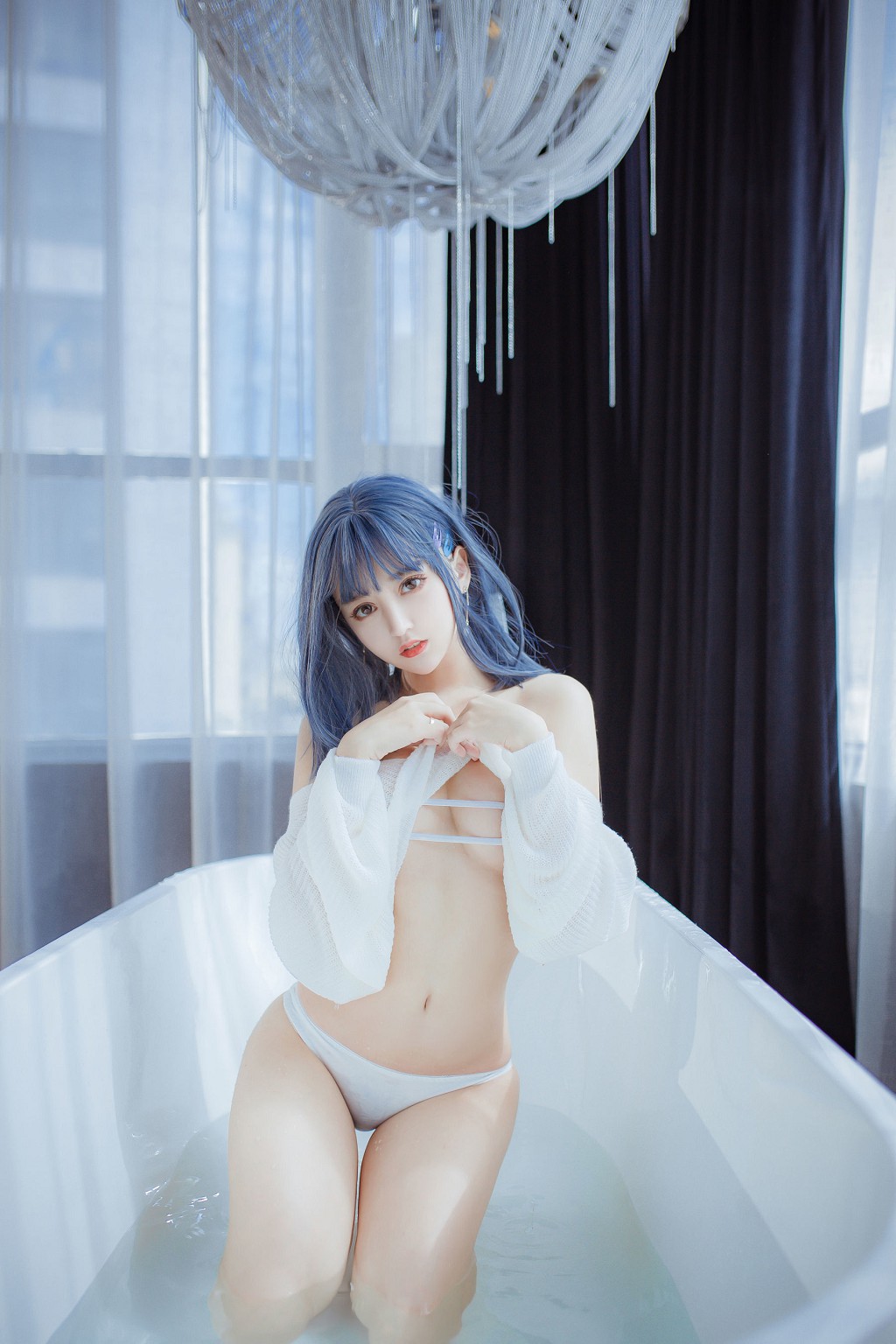 米线线sama 《浴缸》 [Cosplay少女] 写真集[23P]