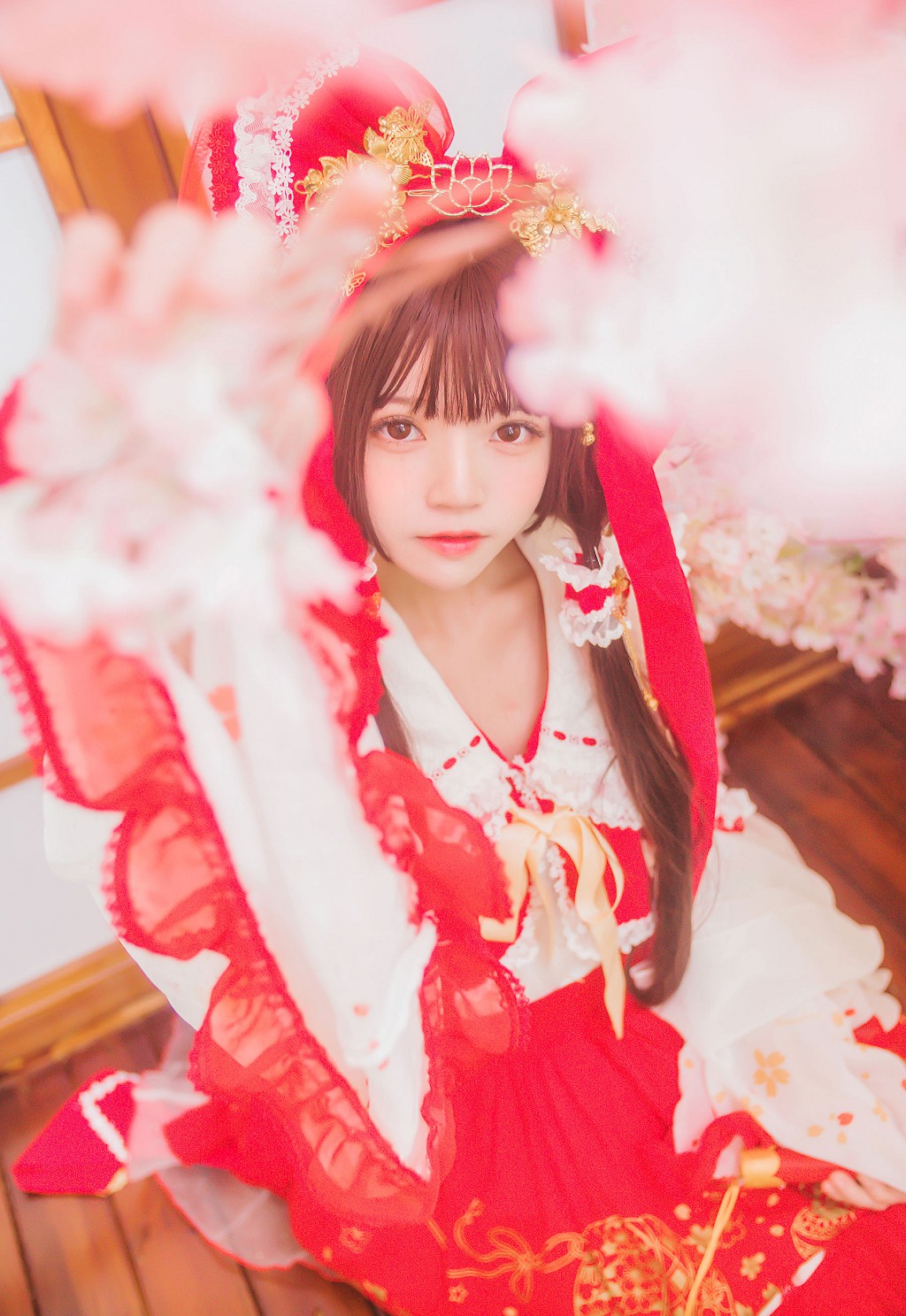 疯猫ss《灵梦》 [萝莉COS] 写真集[40P]