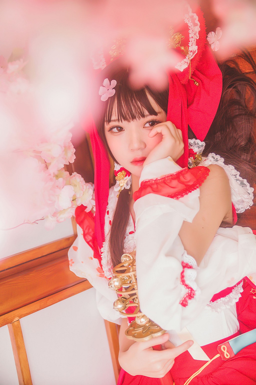 疯猫ss《灵梦》 [萝莉COS] 写真集[40P]