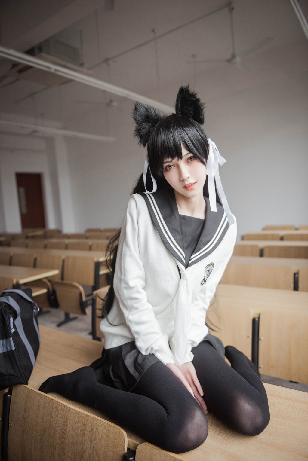 面饼仙儿黑丝女仆私房 写真套图