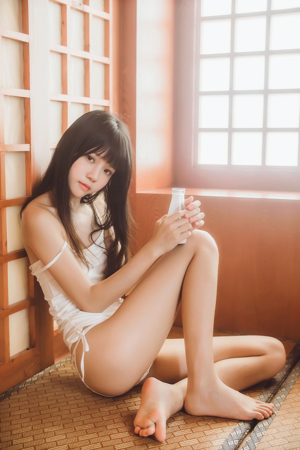 桜桃喵《小背心换水手服》 [萝莉COS] 写真集[144P]