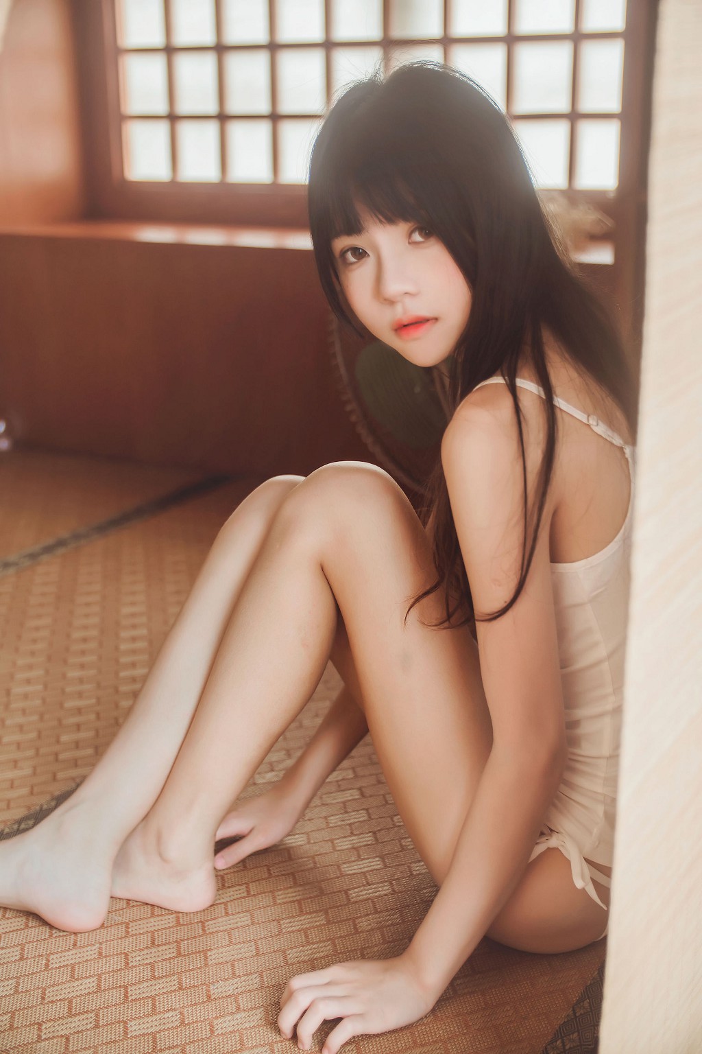 桜桃喵《小背心换水手服》 [萝莉COS] 写真集[144P]