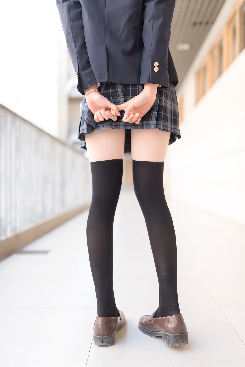 萌妹木绵绵OwO《西式JK》 [COSER美女] 写真集[47P]